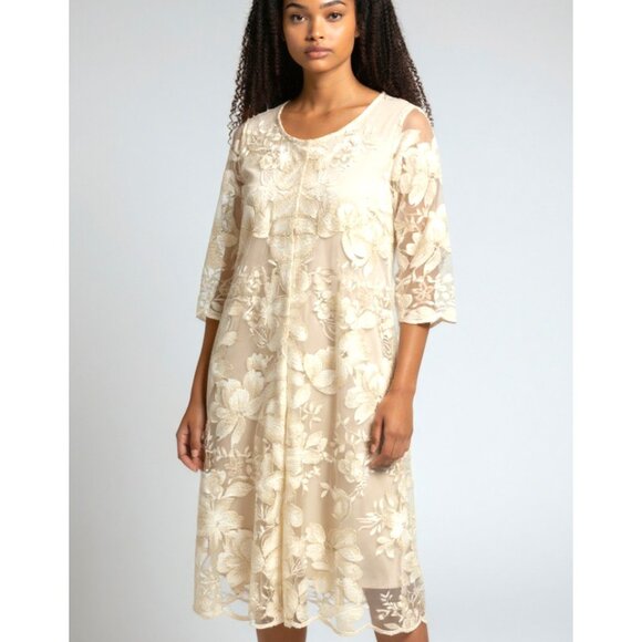 Alex Evenings Dresses & Skirts - Alex Evenings Elegant Floral Embroidered Mesh Dress 16W
